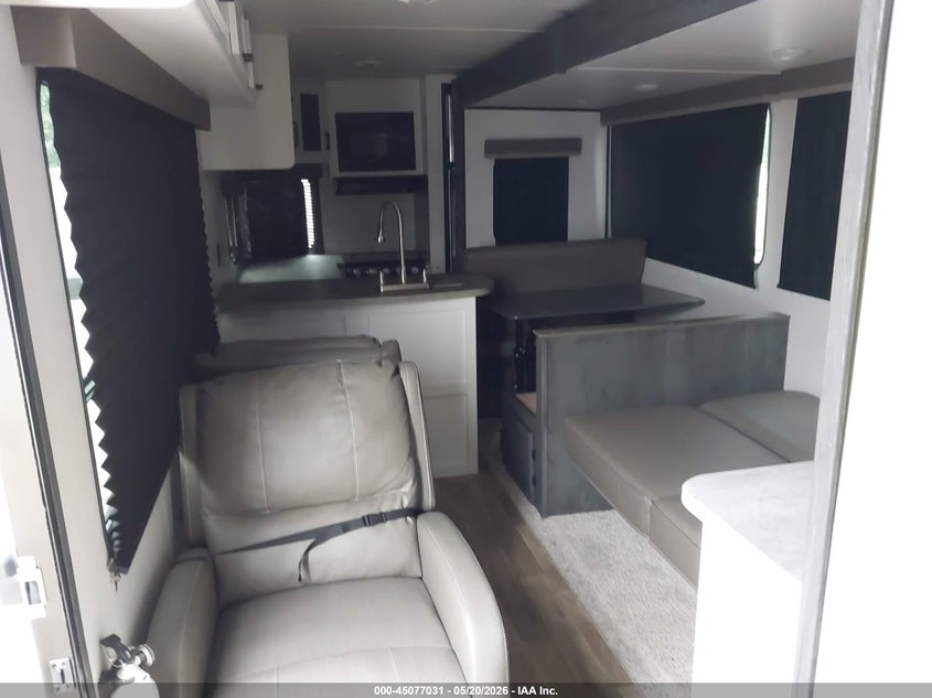 2022 Keystone Rv VIN 4YDTH1N21N7248047 IAAI salvage auction — HAIL, Salvage (Missouri), sold $7,700 on 2026-07-08 (photo 5)