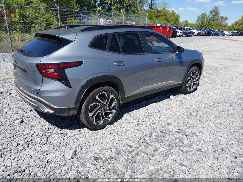 2026 Chevrolet Trax VIN KL77LJEP8TC033457 IAAI salvage auction — WATER/FLOOD, Salvage (West Virginia), sold $4,350 on 2026-07-29 (photo 4)