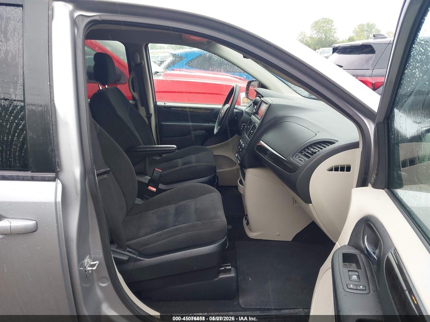 2018 Dodge Grand caravan VIN 2C4RDGBG3JR296539 IAAI salvage auction — NORMAL WEAR, Sf97 (Ohio), sold $8,100 on 2026-07-15 (photo 5)