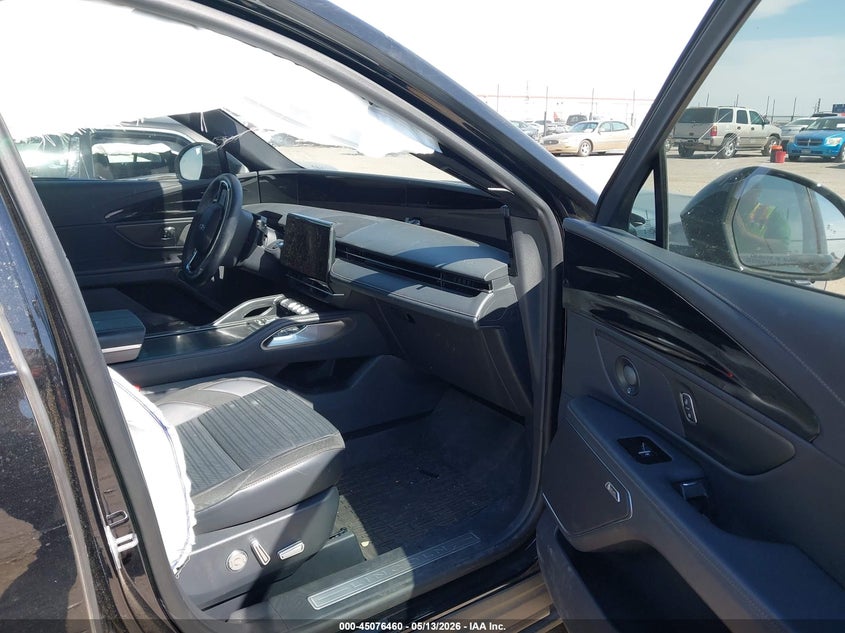 2025 Lincoln Nautilus VIN 5LMPJ8KA7SJ919967 IAAI salvage auction — LEFT FRONT, Original (Texas), sold $13,850 on 2026-07-28 (photo 5)
