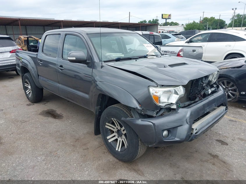 2015 Toyota Tacoma VIN 5TFLU4EN7FX133979 IAAI salvage auction — FRONT END, Salvage Title, sold $7,700 on 2026-07-31 (photo 1)