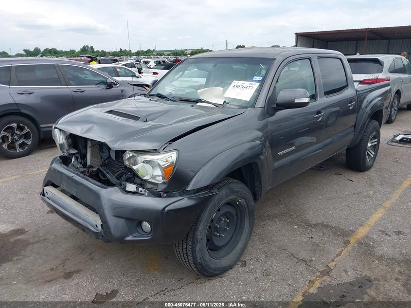 2015 Toyota Tacoma VIN 5TFLU4EN7FX133979 IAAI salvage auction — FRONT END, Salvage Title, sold $7,700 on 2026-07-31 (photo 2)