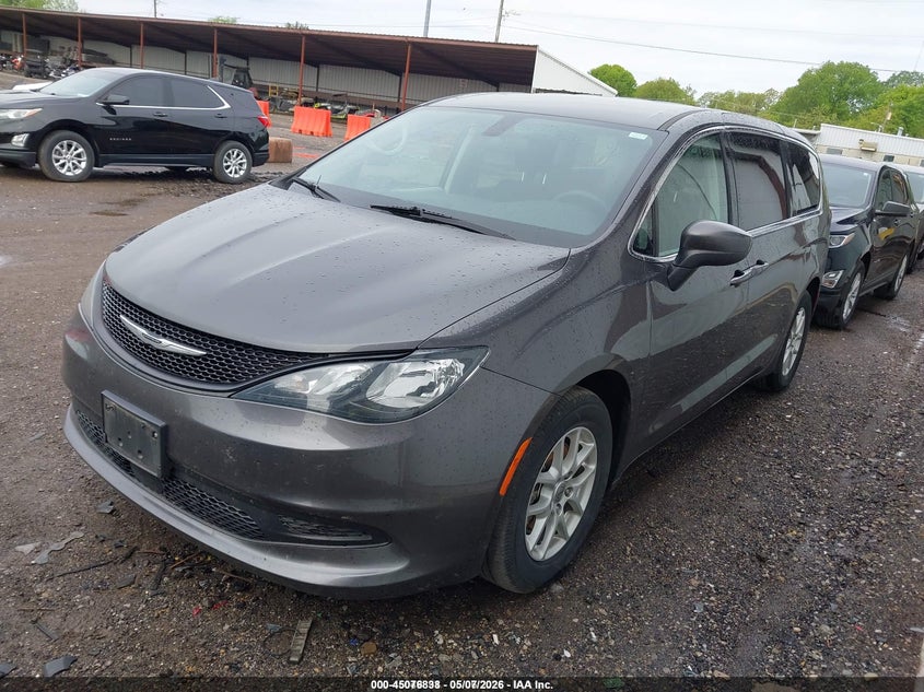 2022 Chrysler Voyager VIN 2C4RC1CG2NR127794 IAAI salvage auction — NORMAL WEAR, Sf97 (Ohio), sold $11,000 on 2026-07-20 (photo 2)