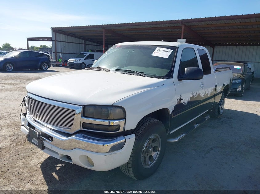 2004 Gmc Sierra 1500 VIN 2GTEK19T841126068 IAAI salvage auction — LEFT REAR, Salvage (California), sold $825 on 2026-07-09 (photo 2)