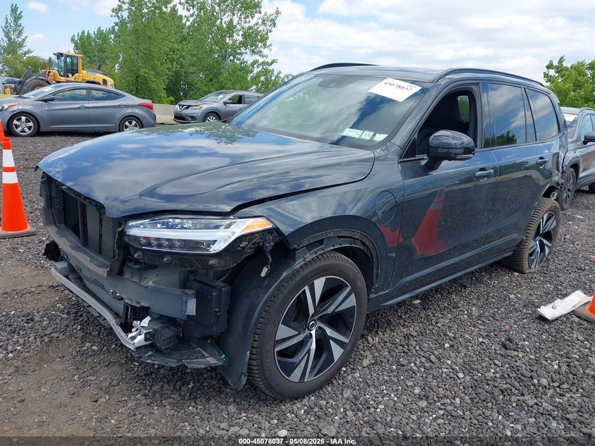 2022 Volvo VIN YV4H60CM5N1833954 IAAI salvage auction — FRONT & REAR, Mv-907A (New York), sold $13,300 on 2026-07-14 (photo 2)