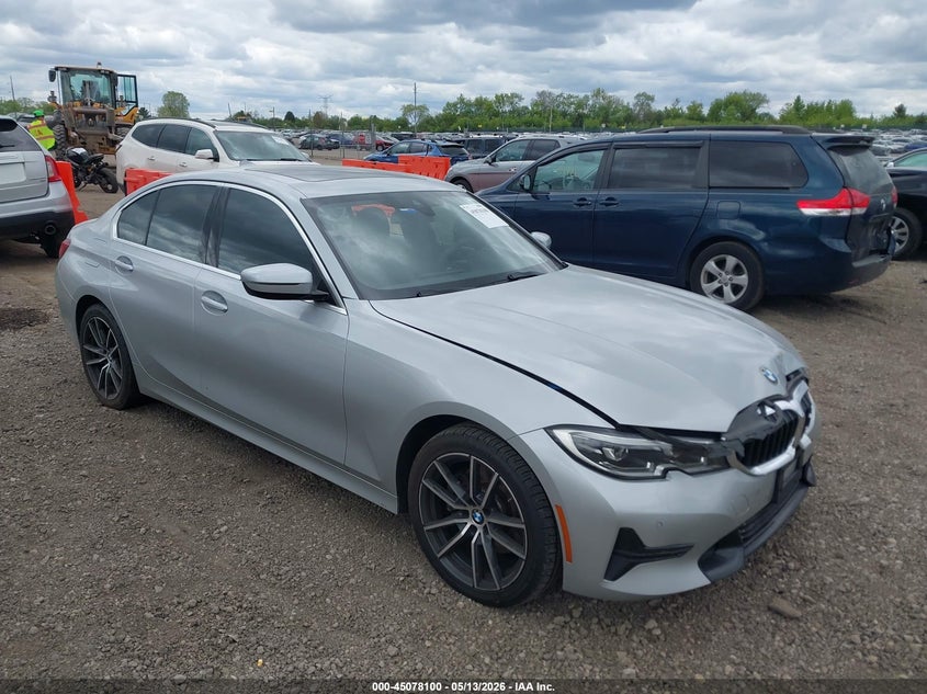 2019 BMW 3er VIN WBA5R7C53KFH26768 IAAI salvage auction — REAR END, Salvage Title, sold $6,600 on 2026-08-01 (photo 1)