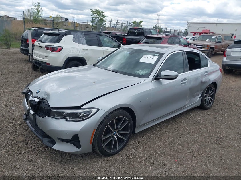 2019 BMW 3er VIN WBA5R7C53KFH26768 IAAI salvage auction — REAR END, Salvage Title, sold $6,600 on 2026-08-01 (photo 2)