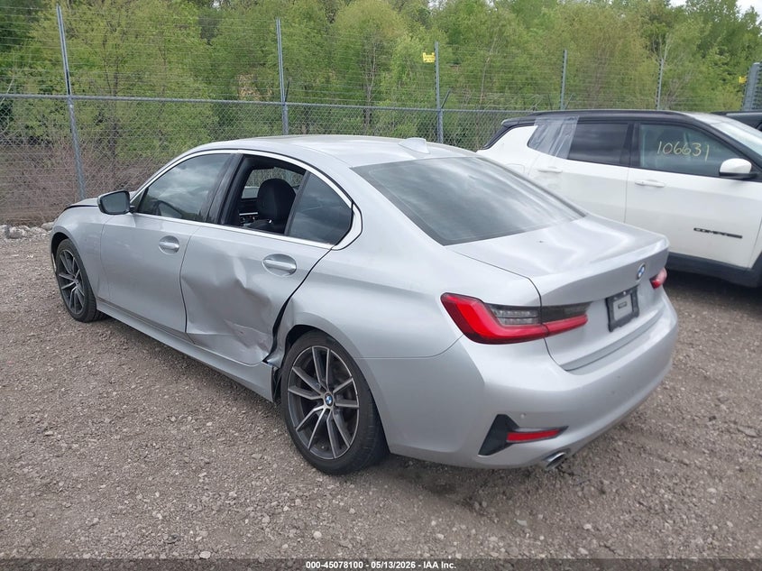 2019 BMW 3er VIN WBA5R7C53KFH26768 IAAI salvage auction — REAR END, Salvage Title, sold $6,600 on 2026-08-01 (photo 3)