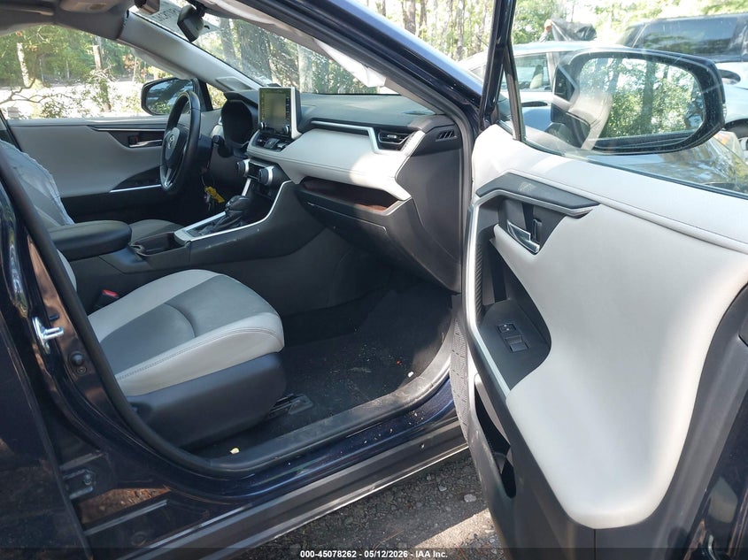 2021 Toyota Rav 4 VIN 2T3Y1RFV7MW131936 IAAI salvage auction — SIDE, Salvage Title, sold $7,900 on 2026-07-31 (photo 5)