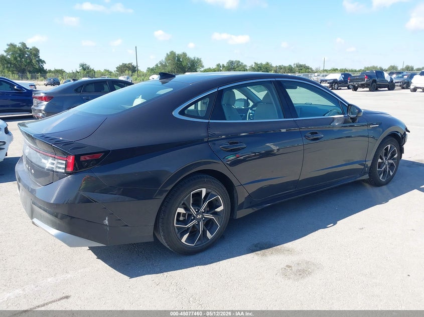 2024 Hyundai Sonata VIN KMHL64JA1RA412702 IAAI salvage auction — RIGHT FRONT, Original (Texas), sold $9,000 on 2026-07-30 (photo 4)