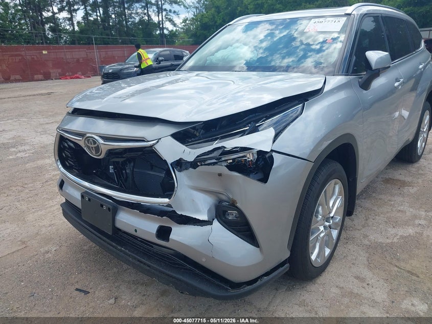 2025 Toyota VIN 5TDXBRCH1SS686130 IAAI salvage auction — FRONT END, Original (Texas), sold $24,750 on 2026-07-09 (photo 6)