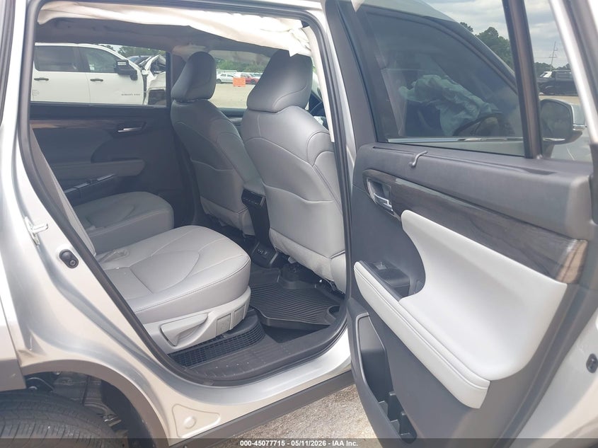 2025 Toyota VIN 5TDXBRCH1SS686130 IAAI salvage auction — FRONT END, Original (Texas), sold $24,750 on 2026-07-09 (photo 8)