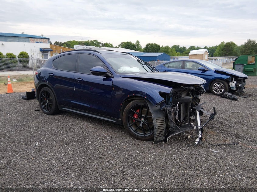 2018 Alfa romeo Stelvio VIN ZASFAKNN2J7B90083 IAAI salvage auction — FRONT END, Salvage (South Carolina), sold $1,650 on 2026-08-18 (photo 1)