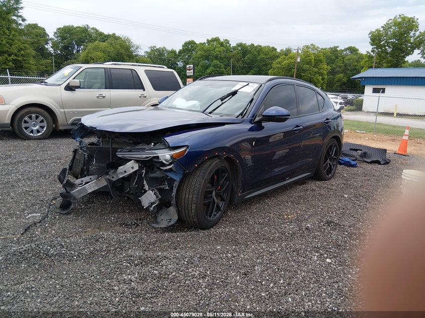 2018 Alfa romeo Stelvio VIN ZASFAKNN2J7B90083 IAAI salvage auction — FRONT END, Salvage (South Carolina), sold $1,650 on 2026-08-18 (photo 2)