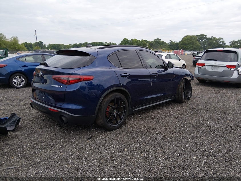 2018 Alfa romeo Stelvio VIN ZASFAKNN2J7B90083 IAAI salvage auction — FRONT END, Salvage (South Carolina), sold $1,650 on 2026-08-18 (photo 4)