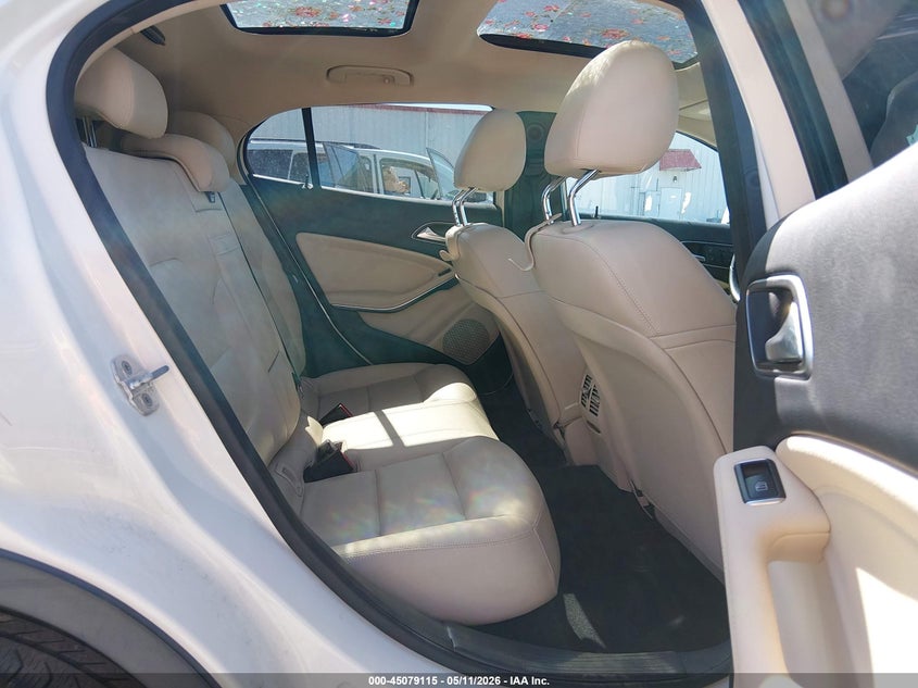 2017 Mercedes-benz Gla-klasse VIN WDCTG4GB5HJ324777 IAAI salvage auction — VANDALISM, Clear (Missouri), sold $4,000 on 2026-07-30 (photo 8)