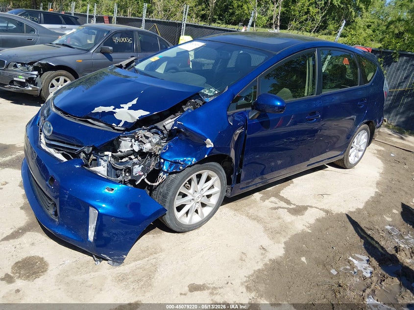 2013 Toyota Prius v VIN JTDZN3EU1D3211184 IAAI salvage auction — FRONT END, Salvage (Missouri), sold $2,200 on 2026-07-22 (photo 2)