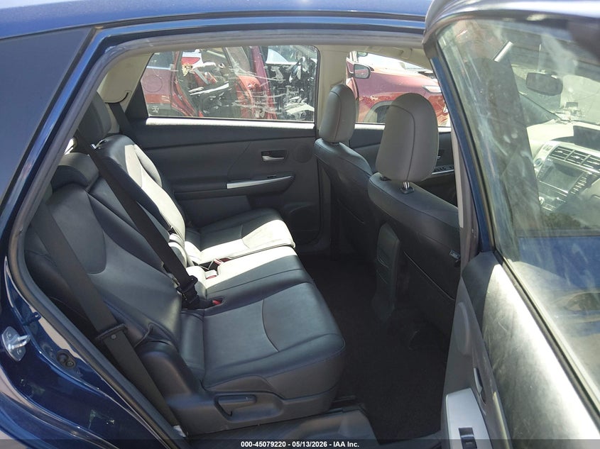 2013 Toyota Prius v VIN JTDZN3EU1D3211184 IAAI salvage auction — FRONT END, Salvage (Missouri), sold $2,200 on 2026-07-22 (photo 8)