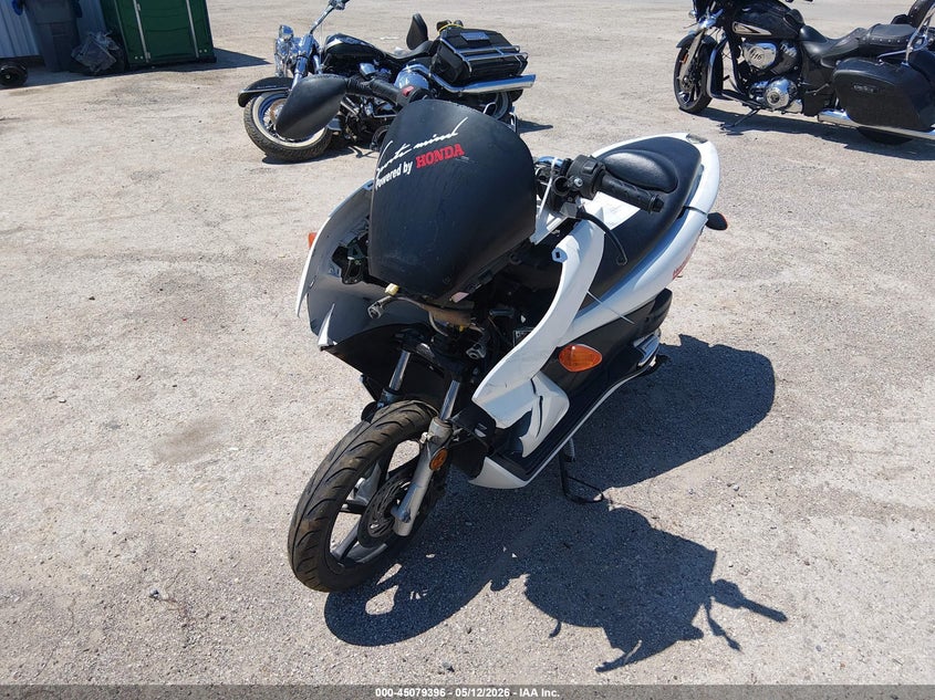 2011 Honda Pcx VIN MLHJF2808B5002536 IAAI salvage auction — FRONT END, Salvage (Texas), sold $100 on 2026-07-08 (photo 2)