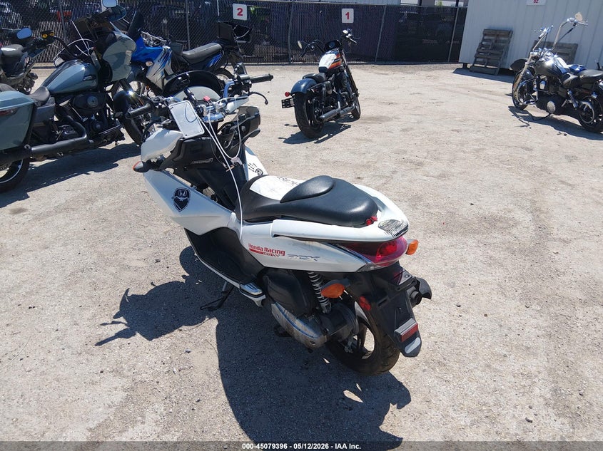 2011 Honda Pcx VIN MLHJF2808B5002536 IAAI salvage auction — FRONT END, Salvage (Texas), sold $100 on 2026-07-08 (photo 3)