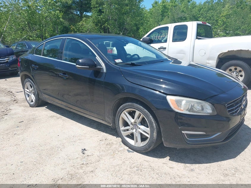 2015 Volvo S60 VIN YV1612TC8F2307383 IAAI salvage auction — UNKNOWN, Salvage Title, sold $325 on 2026-08-11 (photo 1)