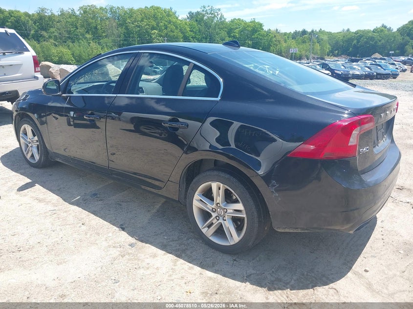2015 Volvo S60 VIN YV1612TC8F2307383 IAAI salvage auction — UNKNOWN, Salvage Title, sold $325 on 2026-08-11 (photo 3)
