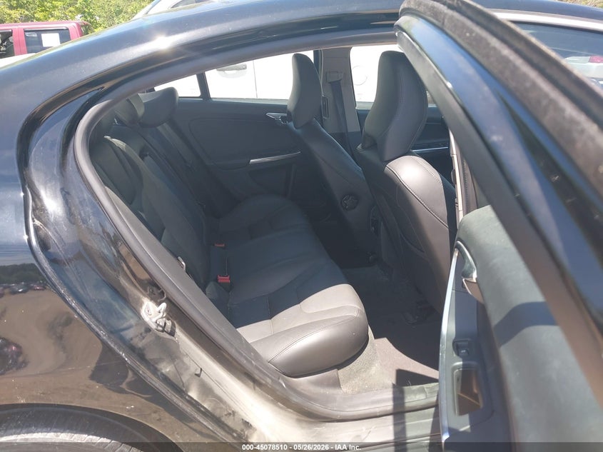 2015 Volvo S60 VIN YV1612TC8F2307383 IAAI salvage auction — UNKNOWN, Salvage Title, sold $325 on 2026-08-11 (photo 8)