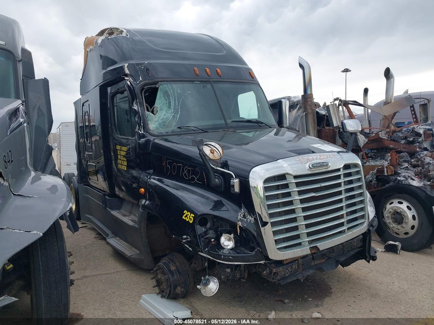 2016 Freightliner Cascadia 125 VIN 3AKJGLD51GSGX3153 IAAI salvage auction — FRONT END, Clear (North Dakota), sold $1,150 on 2026-07-08 (photo 1)