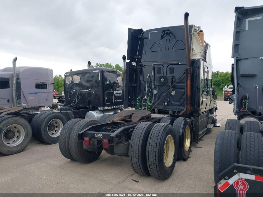 2016 Freightliner Cascadia 125 VIN 3AKJGLD51GSGX3153 IAAI salvage auction — FRONT END, Clear (North Dakota), sold $1,150 on 2026-07-08 (photo 4)