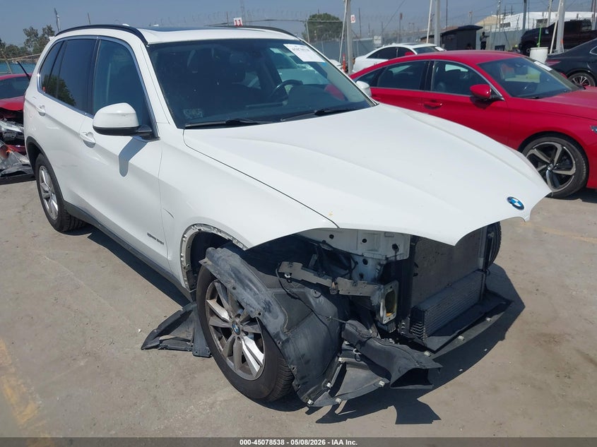 2015 BMW X5 VIN 5UXKR2C56F0H39692 IAAI salvage auction — FRONT & REAR, Salvage (California), sold $2,450 on 2026-07-22 (photo 1)