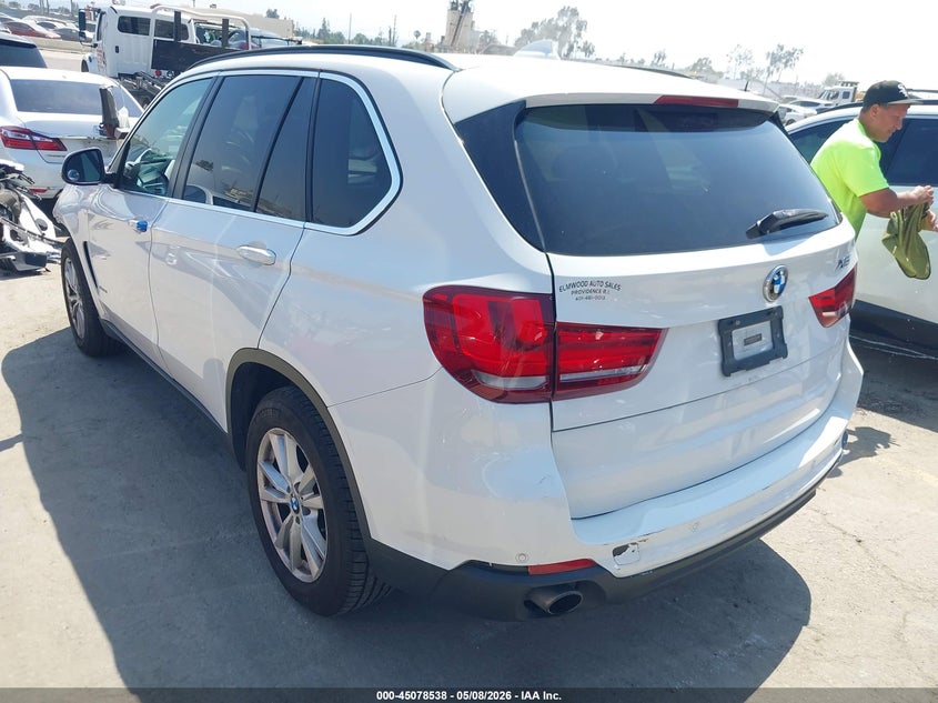 2015 BMW X5 VIN 5UXKR2C56F0H39692 IAAI salvage auction — FRONT & REAR, Salvage (California), sold $2,450 on 2026-07-22 (photo 3)