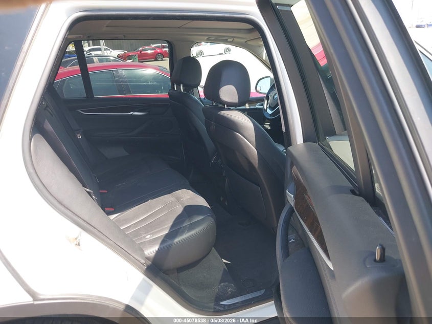 2015 BMW X5 VIN 5UXKR2C56F0H39692 IAAI salvage auction — FRONT & REAR, Salvage (California), sold $2,450 on 2026-07-22 (photo 8)