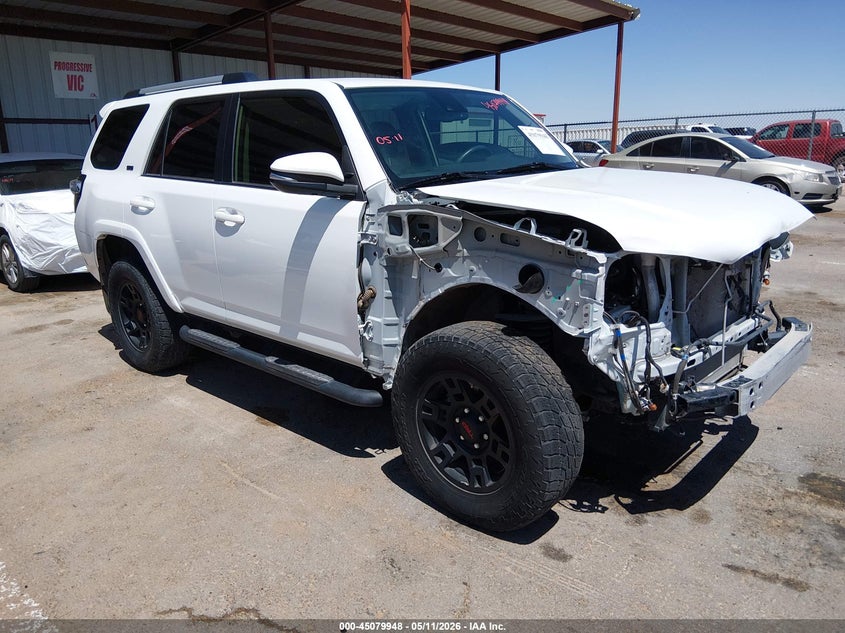 2021 Toyota 4runner VIN JTENU5JR7M5855965 IAAI salvage auction — FRONT END, Salvage Title, sold $16,700 on 2026-08-01 (photo 1)