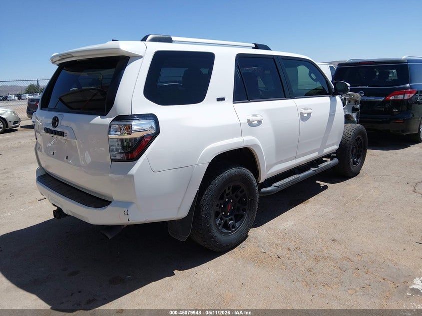 2021 Toyota 4runner VIN JTENU5JR7M5855965 IAAI salvage auction — FRONT END, Salvage Title, sold $16,700 on 2026-08-01 (photo 4)