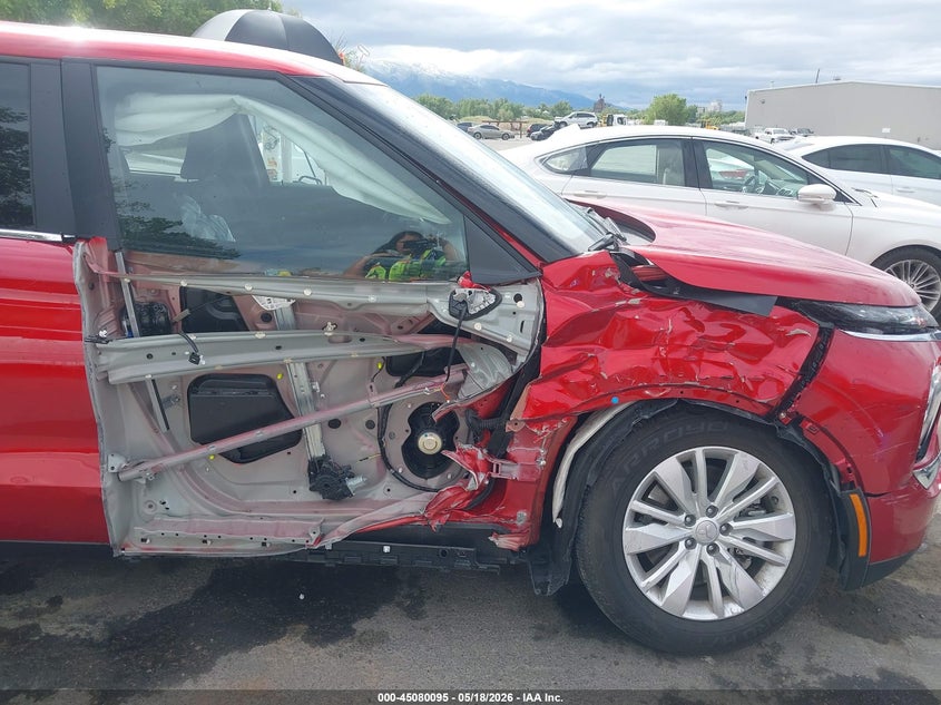 2025 Mitsubishi Outlander VIN JA4J4UA80SZ056906 IAAI salvage auction — RIGHT SIDE, Salvage (Utah), sold $7,050 on 2026-07-30 (photo 6)