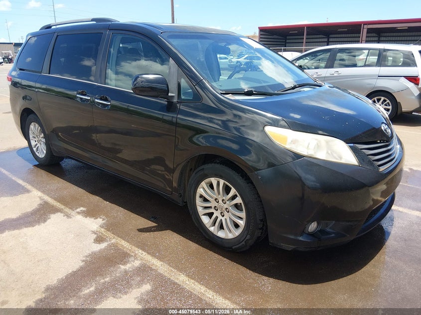 2013 Toyota Sienna VIN 5TDYK3DC9DS350510 IAAI salvage auction — REAR END, Clear (Hawaii), sold $3,900 on 2026-07-07 (photo 1)