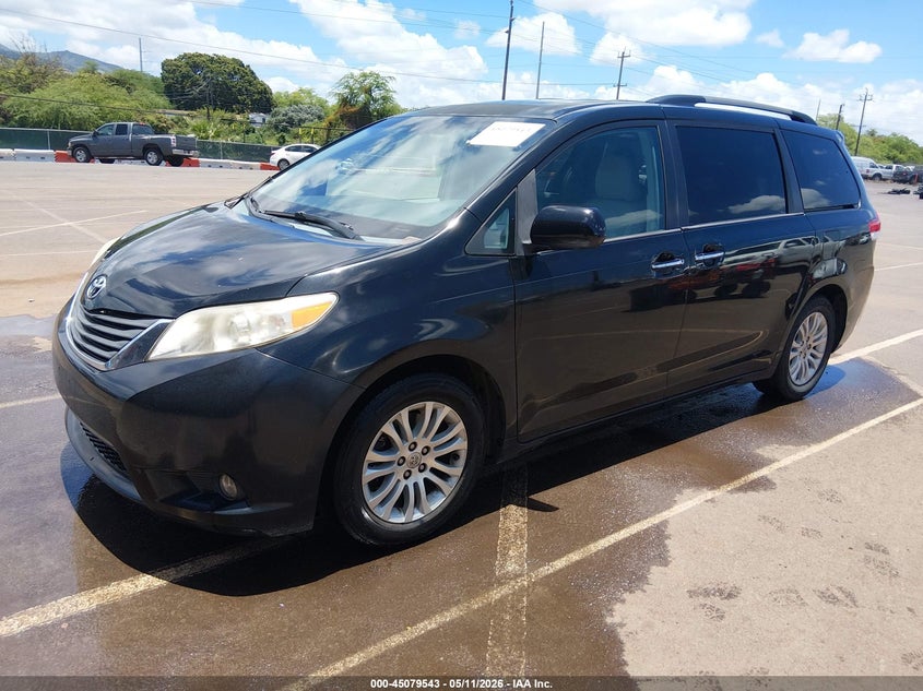 2013 Toyota Sienna VIN 5TDYK3DC9DS350510 IAAI salvage auction — REAR END, Clear (Hawaii), sold $3,900 on 2026-07-07 (photo 2)