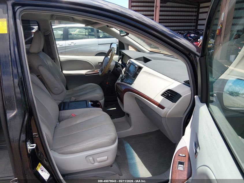 2013 Toyota Sienna VIN 5TDYK3DC9DS350510 IAAI salvage auction — REAR END, Clear (Hawaii), sold $3,900 on 2026-07-07 (photo 5)