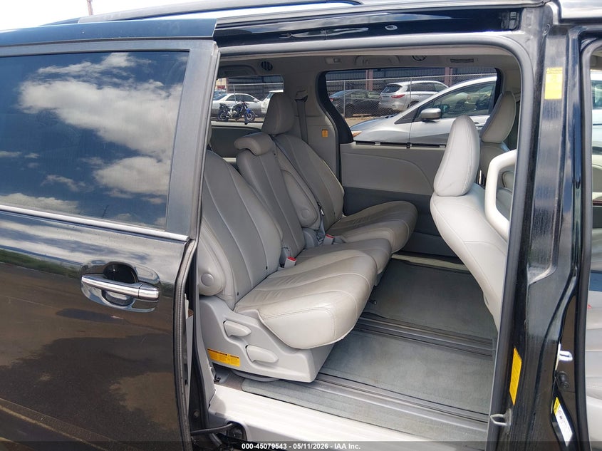 2013 Toyota Sienna VIN 5TDYK3DC9DS350510 IAAI salvage auction — REAR END, Clear (Hawaii), sold $3,900 on 2026-07-07 (photo 8)