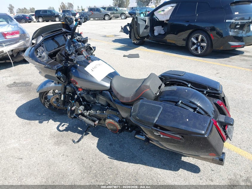 2025 Harley-davidson Road glide VIN 1HD1TC622SB960383 IAAI salvage auction — FRONT END, Salvage (California), sold $8,700 on 2026-07-21 (photo 3)