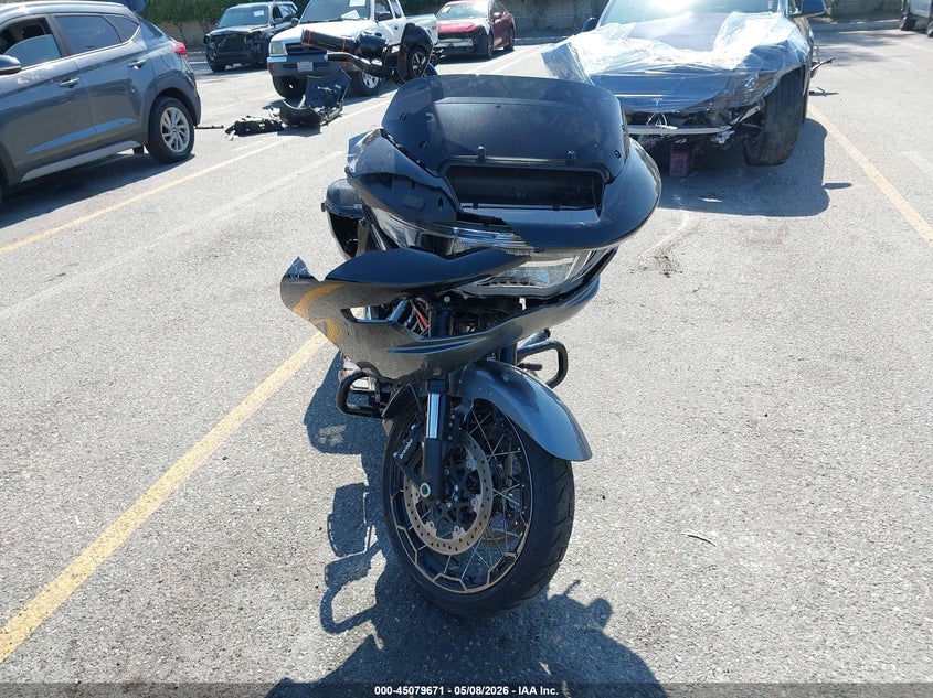 2025 Harley-davidson Road glide VIN 1HD1TC622SB960383 IAAI salvage auction — FRONT END, Salvage (California), sold $8,700 on 2026-07-21 (photo 5)