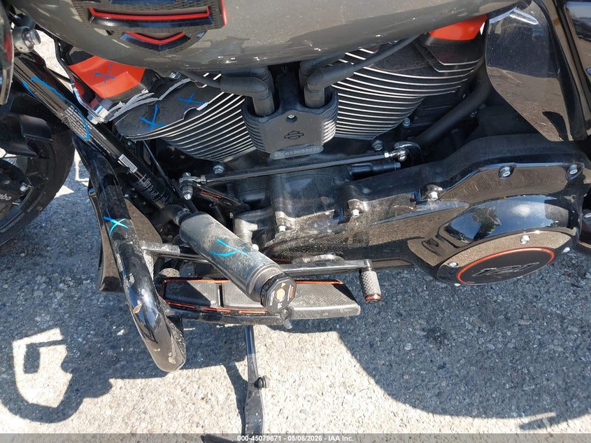 2025 Harley-davidson Road glide VIN 1HD1TC622SB960383 IAAI salvage auction — FRONT END, Salvage (California), sold $8,700 on 2026-07-21 (photo 9)