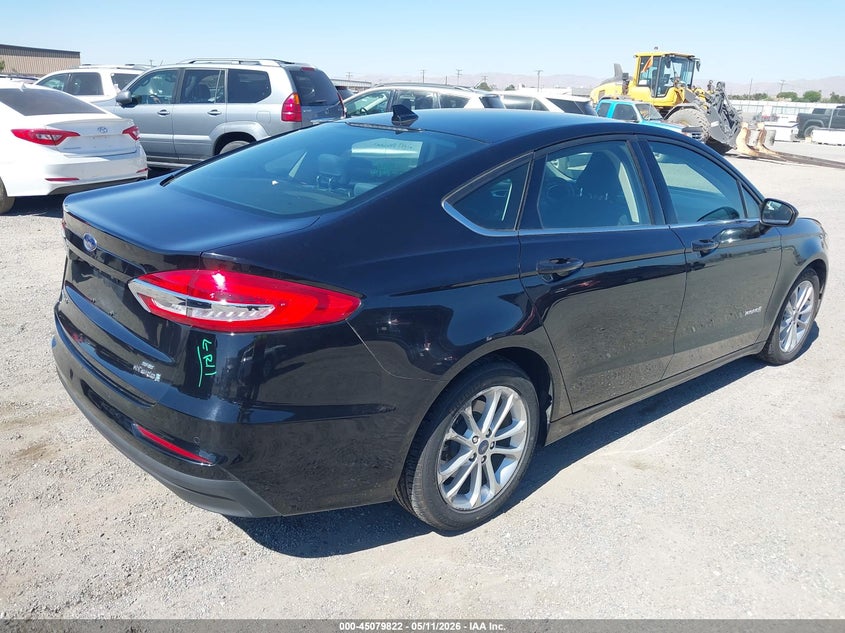 2019 Ford VIN 3FA6P0LUXKR174316 IAAI salvage auction — LEFT SIDE, Salvage (California), sold $2,050 on 2026-08-03 (photo 4)