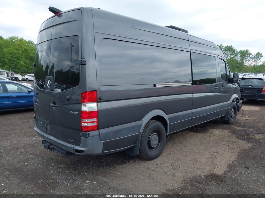 2017 Mercedes-benz Sprinter VIN WD4PE8CD2HP376236 IAAI salvage auction — FRONT END, Salvage (Idaho), sold $5,400 on 2026-07-08 (photo 4)