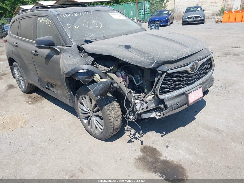 2020 Toyota Highlander VIN 5TDFZRBH7LS031402 IAAI salvage auction — RIGHT FRONT, Salvage - 75% Or Less (Maryland), sold $3,050 on 2026-07-21 (photo 6)