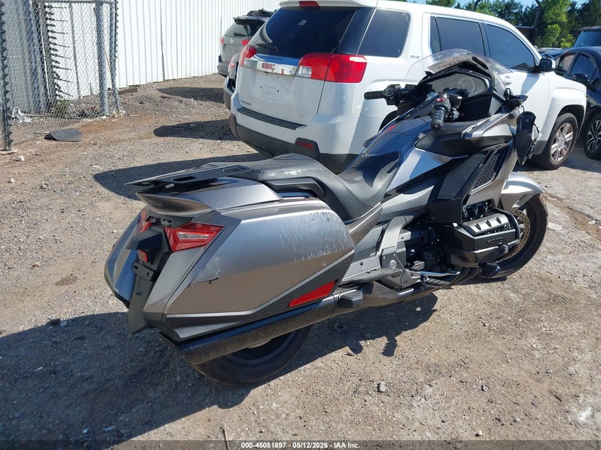 2018 Honda Gl1800c VIN JH2SC7911JK000235 IAAI salvage auction — FRONT END, Clear (Oklahoma), sold $5,650 on 2026-07-28 (photo 4)