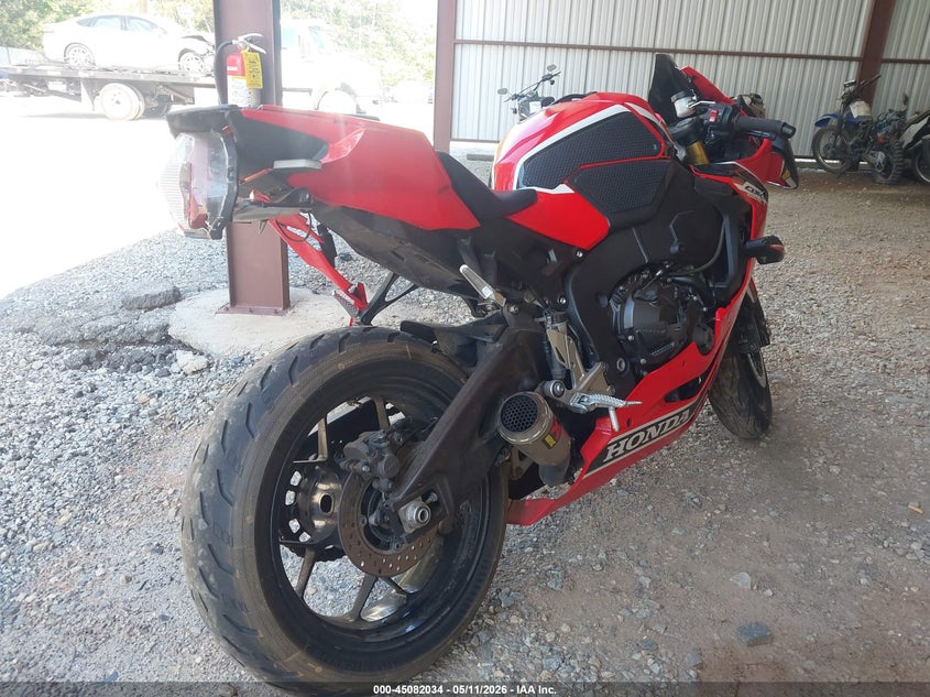2017 Honda Cbr VIN JH2SC7719HK000142 IAAI salvage auction — FRONT & REAR, Salvage (Georgia), sold $3,050 on 2026-07-22 (photo 4)