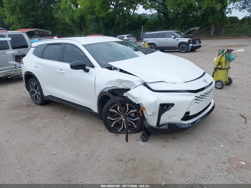 2025 Toyota Crown signia VIN JTDACAAJ5S3006080 — IAAI salvage auction photo