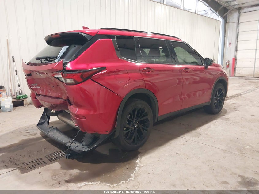 2024 Mitsubishi Outlander VIN JA4J4WA88RZ087472 IAAI salvage auction — REAR END, Regular (South Dakota), sold $11,225 on 2026-07-28 (photo 4)