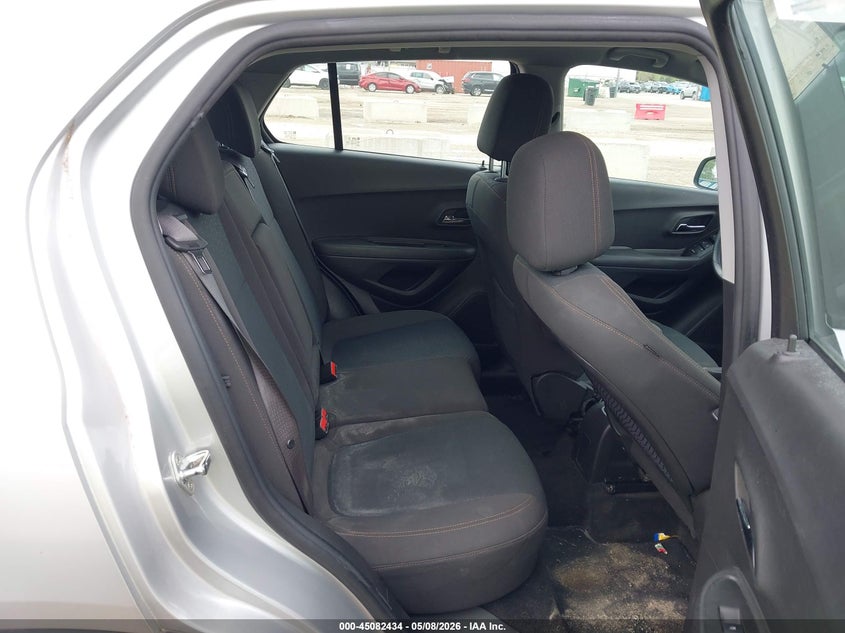 2018 Chevrolet Trax VIN KL7CJKSBXJB606946 IAAI salvage auction — HAIL, Salvage (Illinois), sold $875 on 2026-07-28 (photo 8)
